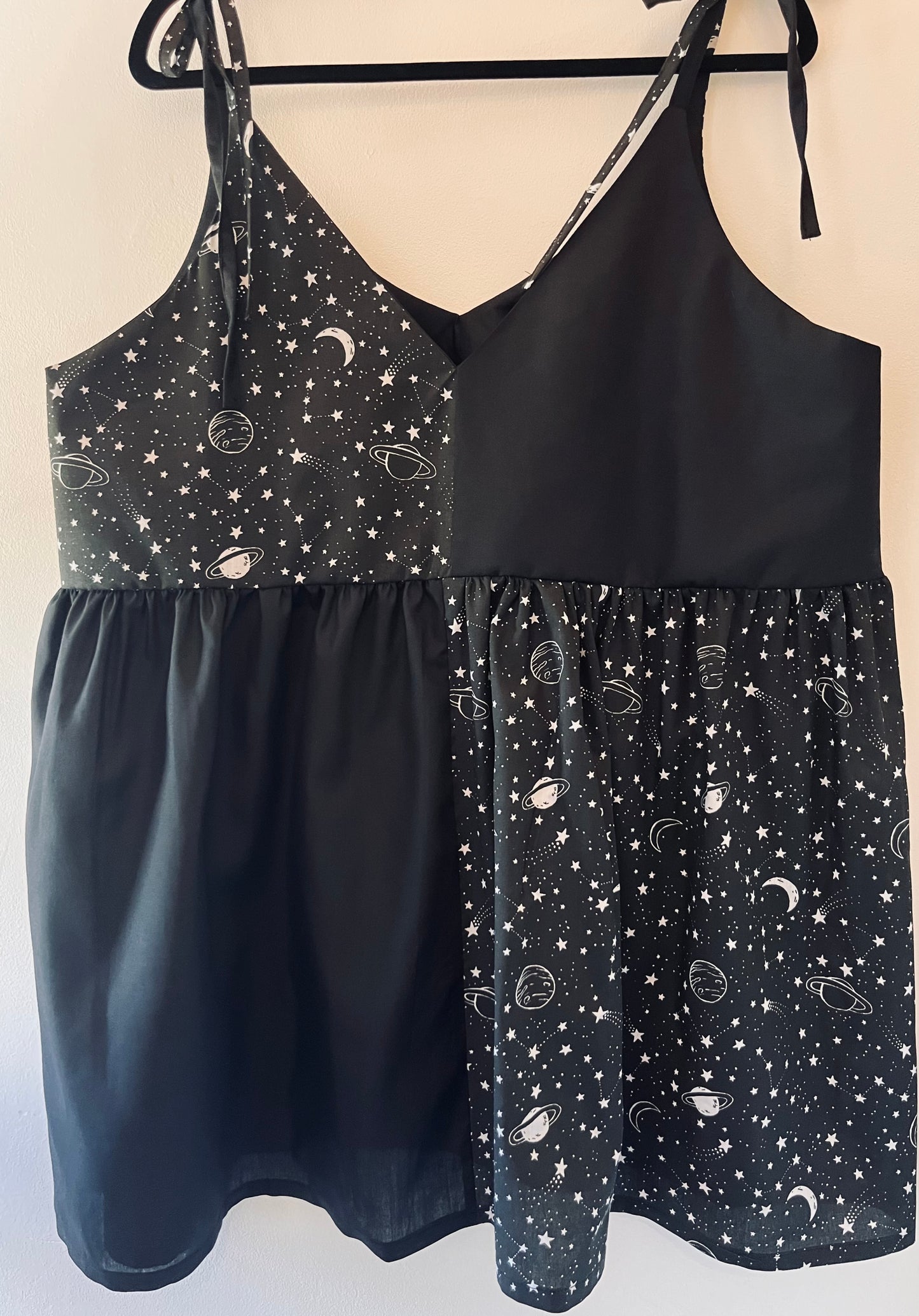 Stars & Moon & Black Cami - Size
