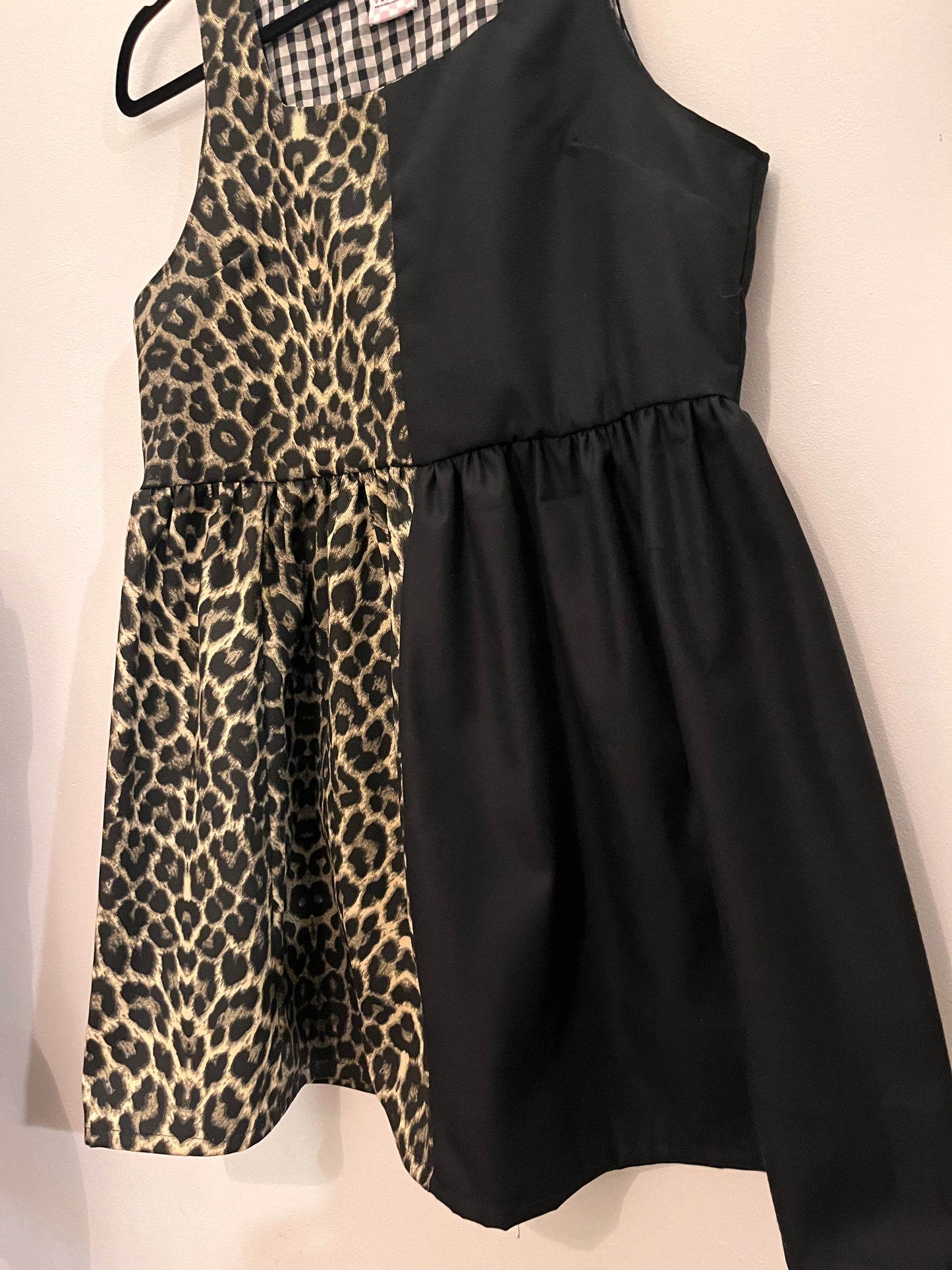 Half leopard Sleeveless Smock - UK 14