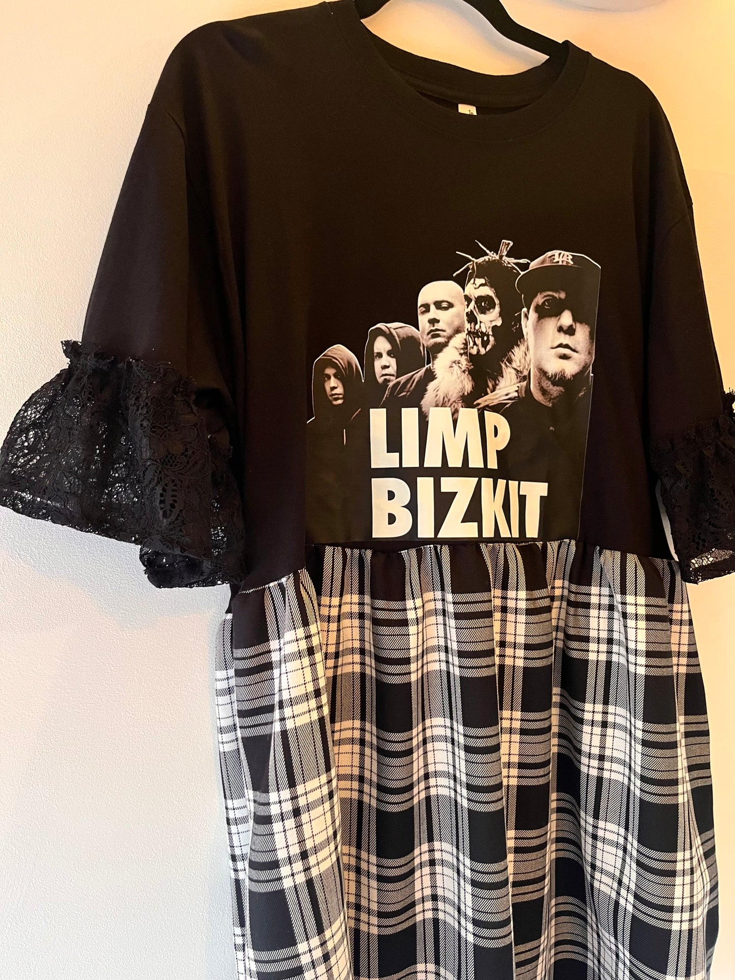 Limp Bizkit - Size L-XL - UK 16-18