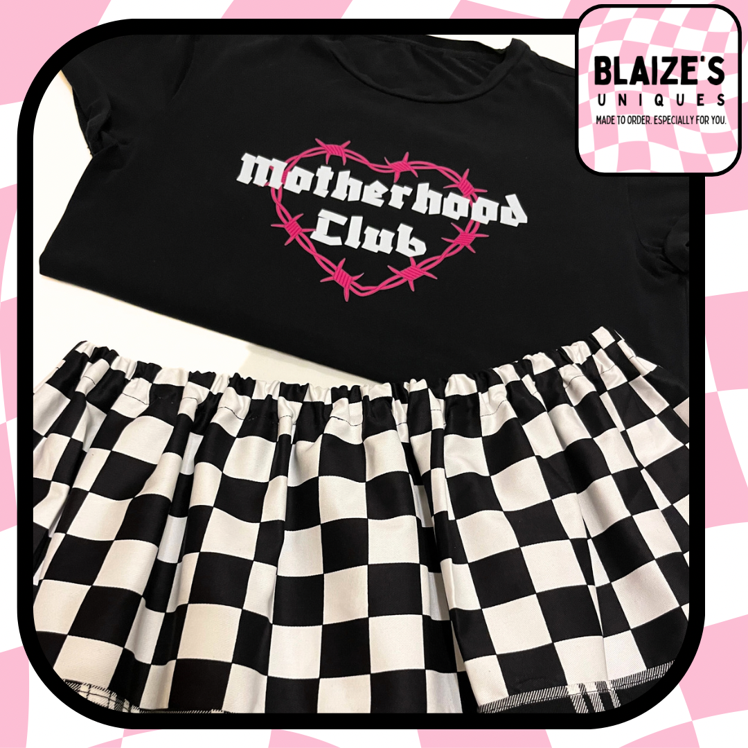 Motherhood Club Tee - Pink Heart