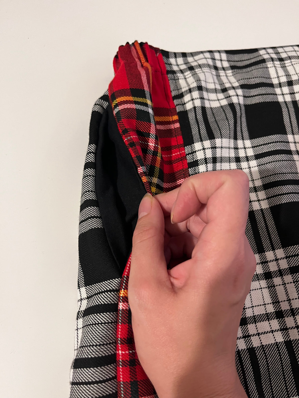 Midi Black and White and tartan Slit Skirt - size 8
