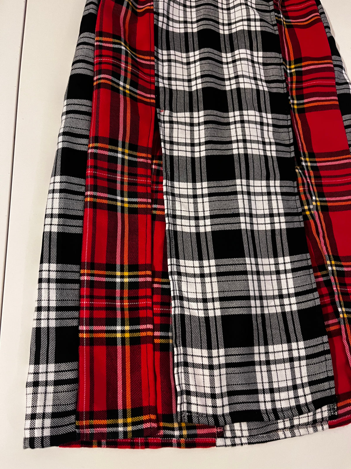 Midi Black and White and tartan Slit Skirt - size 8