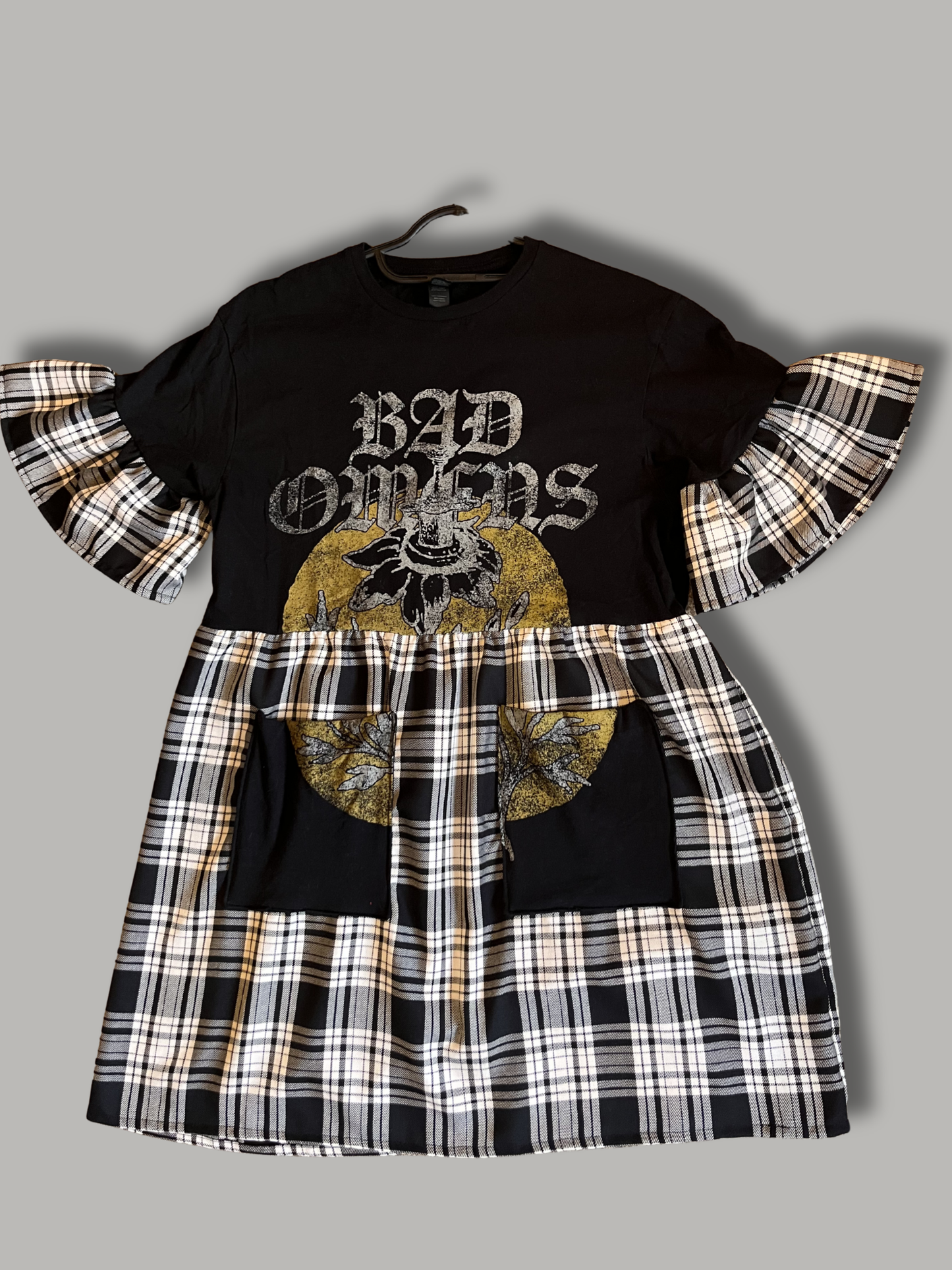 Bad Omens - Size M - UK 12