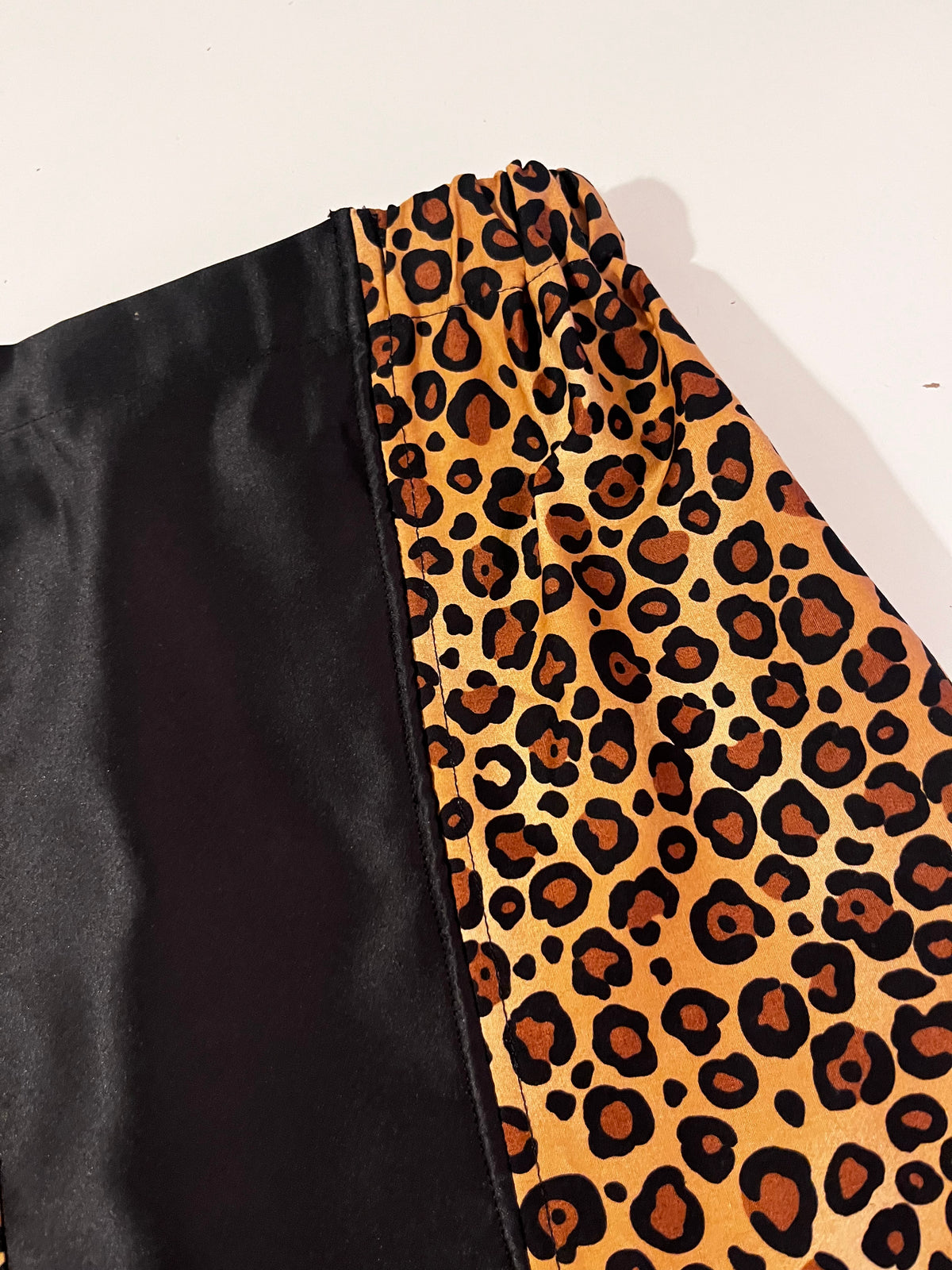 Midi Leopard Print and Satin Slit Skirt - 12