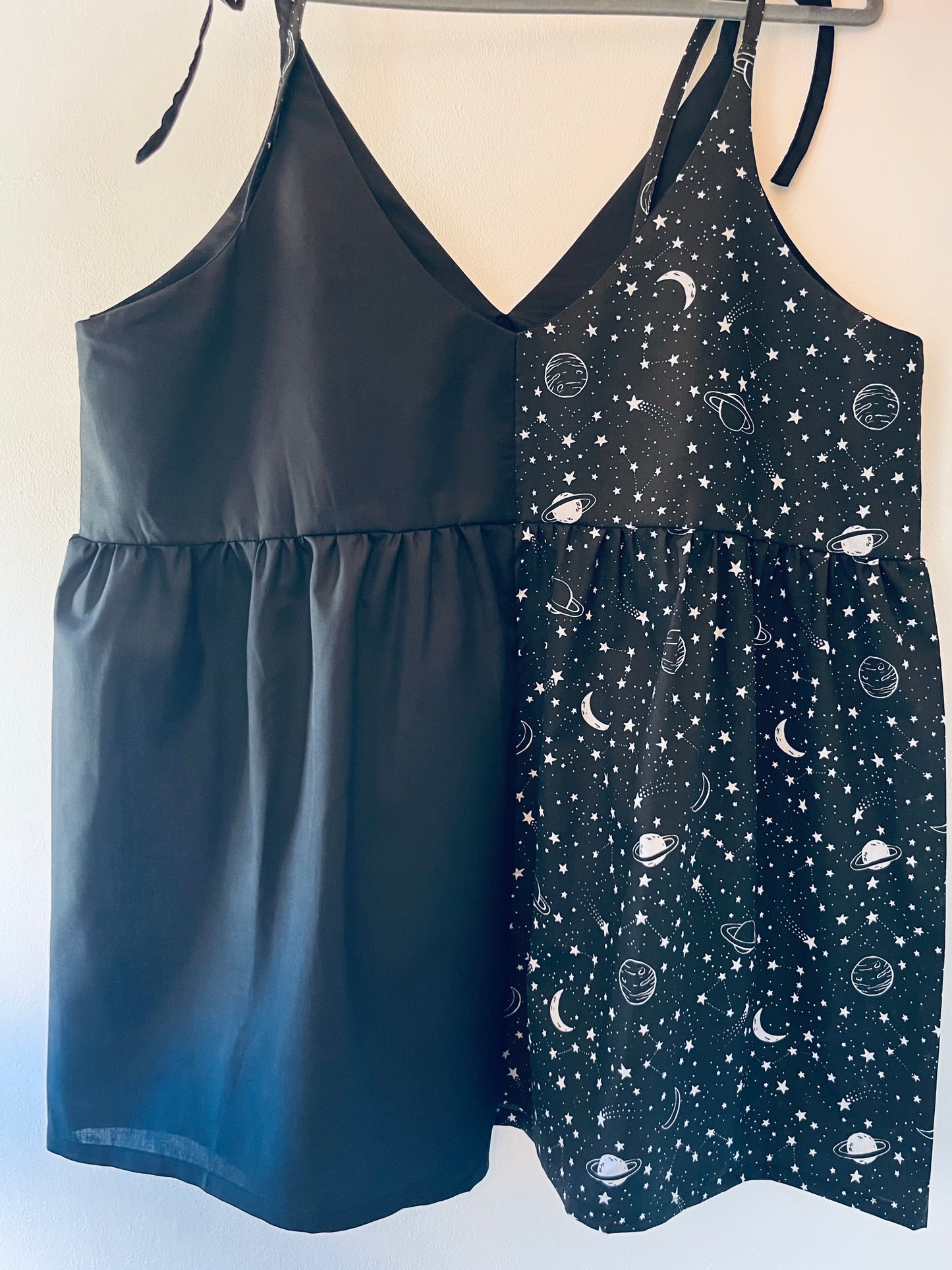 Stars & Moon & Black Cami - Size 16