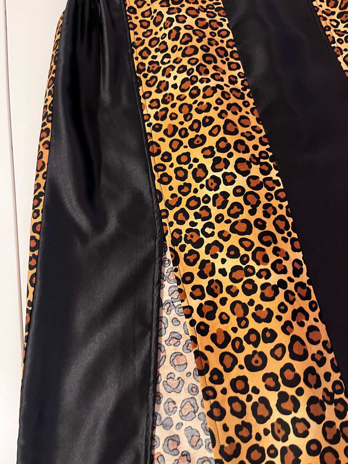 Midi Leopard Print and Satin Slit Skirt - 12